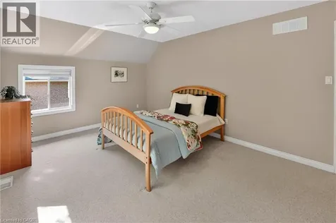 144 Dorchester Drive Grimsby ON L3M 5J9