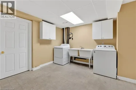 144 Dorchester Drive Grimsby ON L3M 5J9