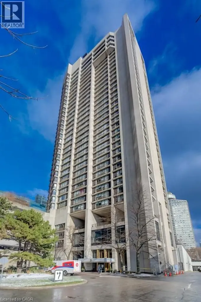 33 Harbour Square Toronto ON M5J 2G2