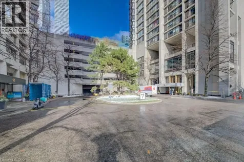 33 Harbour Square Toronto ON M5J 2G2