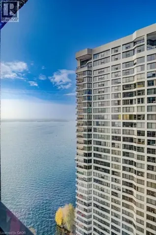 33 Harbour Square Toronto ON M5J 2G2