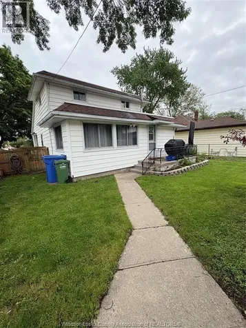 3203 Byng Windsor ON N8W 3A1