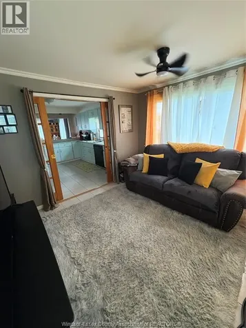 3203 Byng Windsor ON N8W 3A1