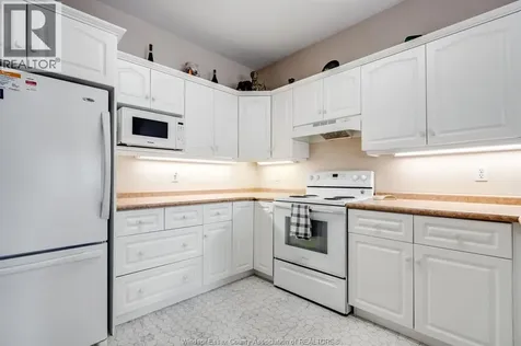 653 Mcnaughton Avenue West Chatham ON N7L 5P7