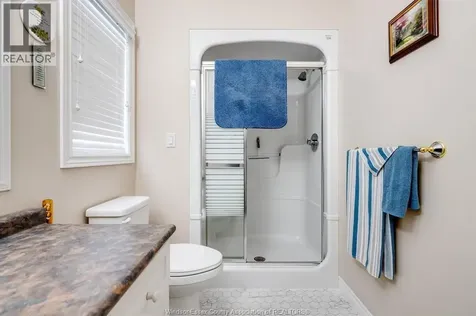 653 Mcnaughton Avenue West Chatham ON N7L 5P7