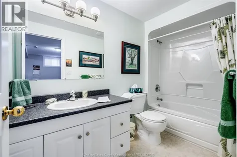 653 Mcnaughton Avenue West Chatham ON N7L 5P7