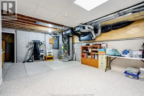 653 Mcnaughton Avenue West Chatham ON N7L 5P7