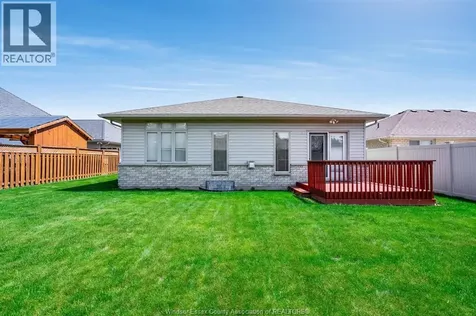 653 Mcnaughton Avenue West Chatham ON N7L 5P7