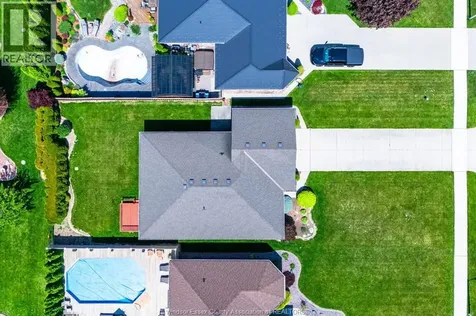 653 Mcnaughton Avenue West Chatham ON N7L 5P7
