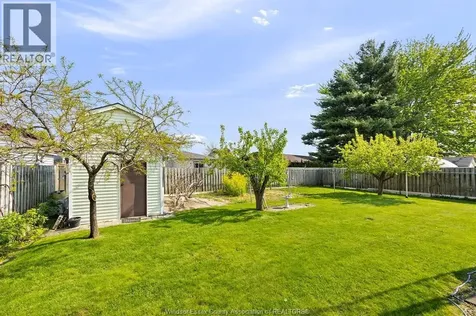 161 Marlborough Street East Leamington ON N8H 4S1