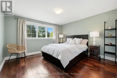 39 Eleanor Crescent Halton Hills (georgetown) ON L7G 2T7