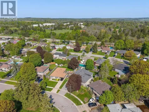39 Eleanor Crescent Halton Hills (georgetown) ON L7G 2T7