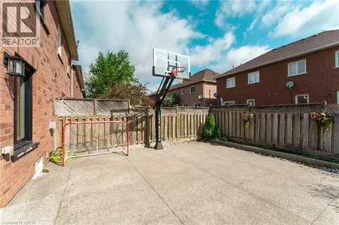46 Harnesworth Crescent Waterdown ON L0R 2H6