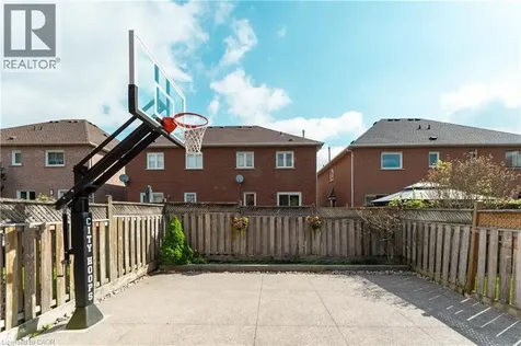 46 Harnesworth Crescent Waterdown ON L0R 2H6