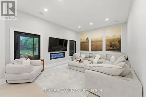 56 Mapledown Way Vaughan ON L6A 4A8