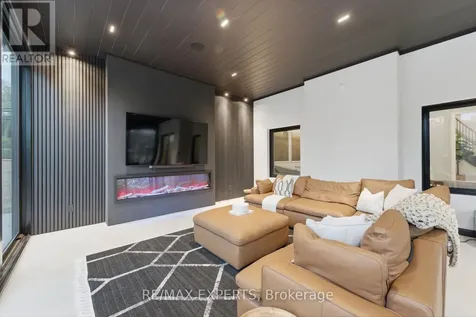 56 Mapledown Way Vaughan ON L6A 4A8