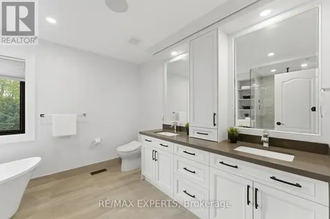 56 Mapledown Way Vaughan ON L6A 4A8