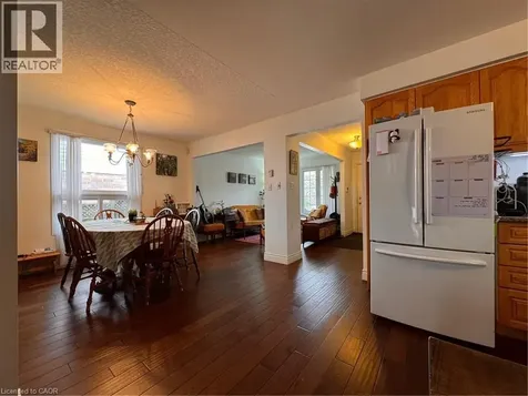 564 Beechwood Drive Waterloo ON N2T 2S8