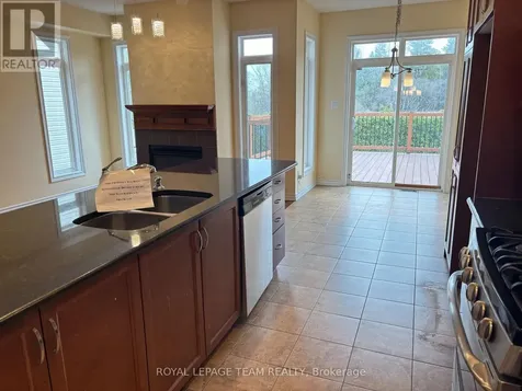 449 Foxhall Way Ottawa ON K2M 0G1