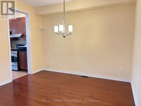 449 Foxhall Way Ottawa ON K2M 0G1