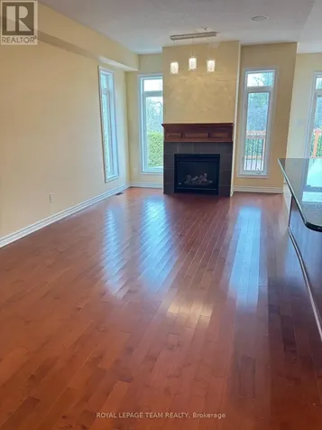 449 Foxhall Way Ottawa ON K2M 0G1