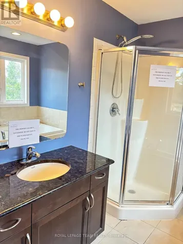 449 Foxhall Way Ottawa ON K2M 0G1