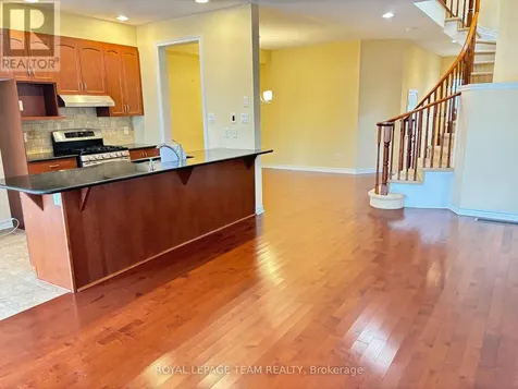 449 Foxhall Way Ottawa ON K2M 0G1
