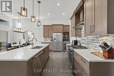 50 Zaatiik Grove Ottawa ON K1X 0E5