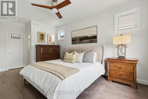 50 Zaatiik Grove Ottawa ON K1X 0E5