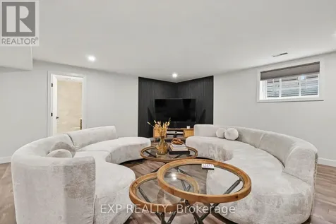 50 Zaatiik Grove Ottawa ON K1X 0E5