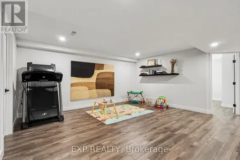 50 Zaatiik Grove Ottawa ON K1X 0E5