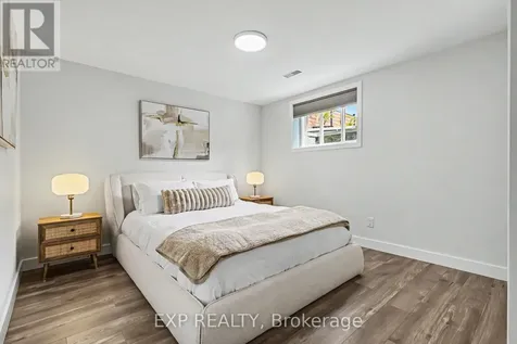 50 Zaatiik Grove Ottawa ON K1X 0E5