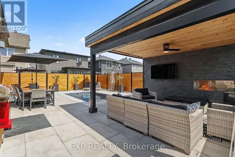 50 Zaatiik Grove Ottawa ON K1X 0E5