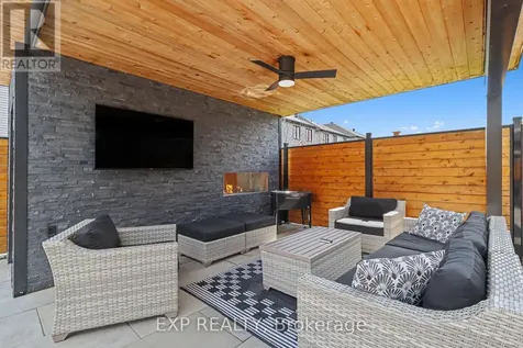 50 Zaatiik Grove Ottawa ON K1X 0E5