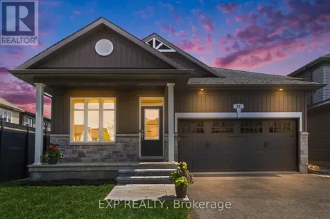 50 Zaatiik Grove Ottawa ON K1X 0E5