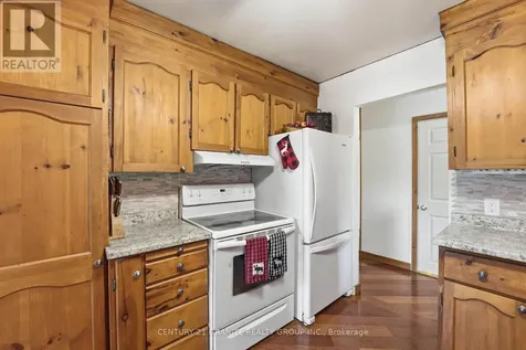 439 Rose Island Road Wollaston ON K0L 1P0