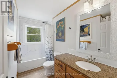 439 Rose Island Road Wollaston ON K0L 1P0