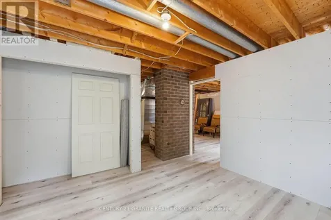 439 Rose Island Road Wollaston ON K0L 1P0