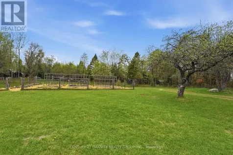 439 Rose Island Road Wollaston ON K0L 1P0