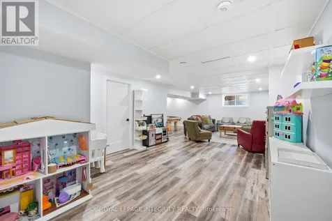 525 Yellow Birch Street Ottawa ON K1W 0J3