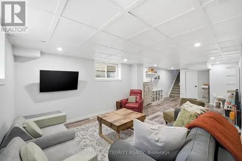 525 Yellow Birch Street Ottawa ON K1W 0J3