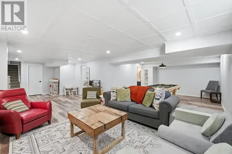 525 Yellow Birch Street Ottawa ON K1W 0J3