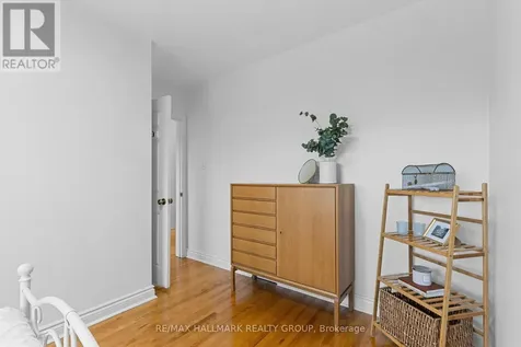 1981 Navaho Drive Ottawa ON K2C 0T7