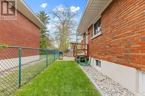 1981 Navaho Drive Ottawa ON K2C 0T7