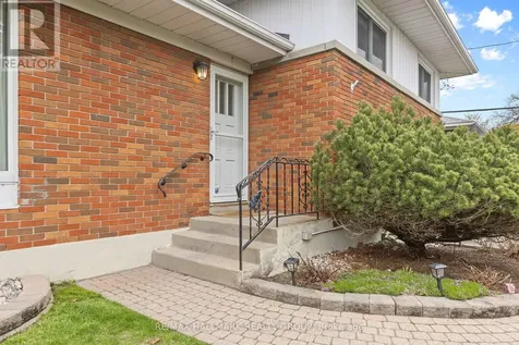 1981 Navaho Drive Ottawa ON K2C 0T7
