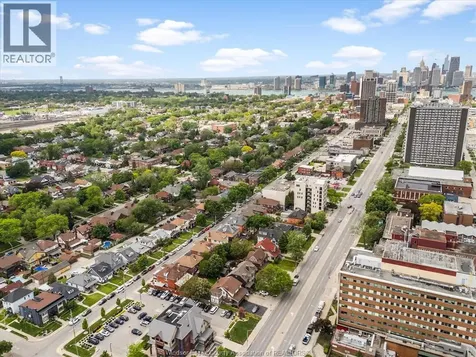 1046-1048 Pelissier Windsor ON N9A 4L7