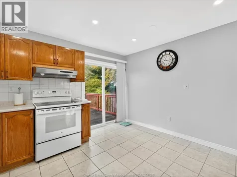 3859 Clara Avenue Windsor ON N9E 4X6