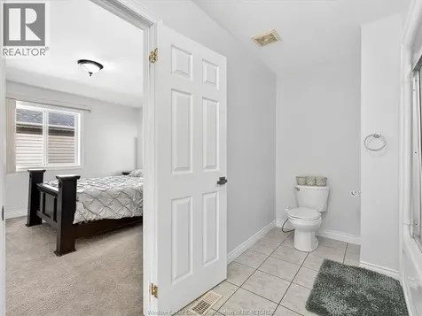 3859 Clara Avenue Windsor ON N9E 4X6