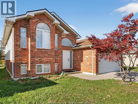 3859 Clara Avenue Windsor ON N9E 4X6