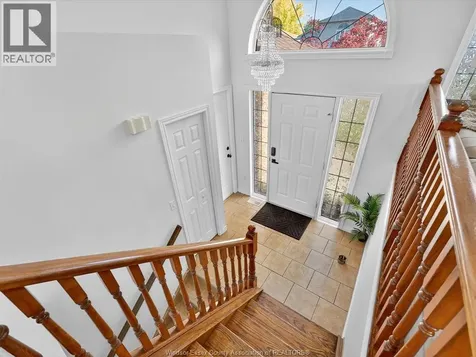 3859 Clara Avenue Windsor ON N9E 4X6